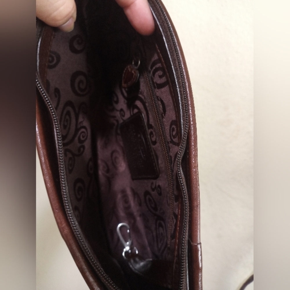 Stylish Brown Heart Pattern Shoulder Bag - Picture 12 of 13
